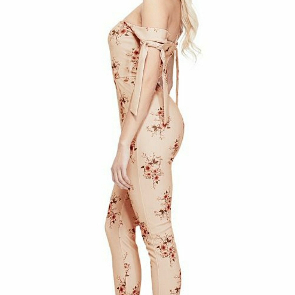 One piece - Picture 2 of 6